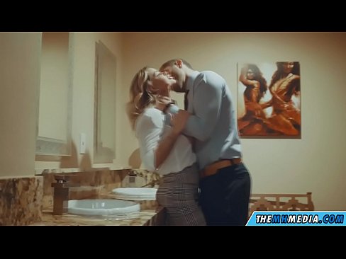 ❤️ Когато наедряла блондинка ви съблазни в обществена тоалетна ❤️❌ Секс в bg.sexogolic-info.ru ️